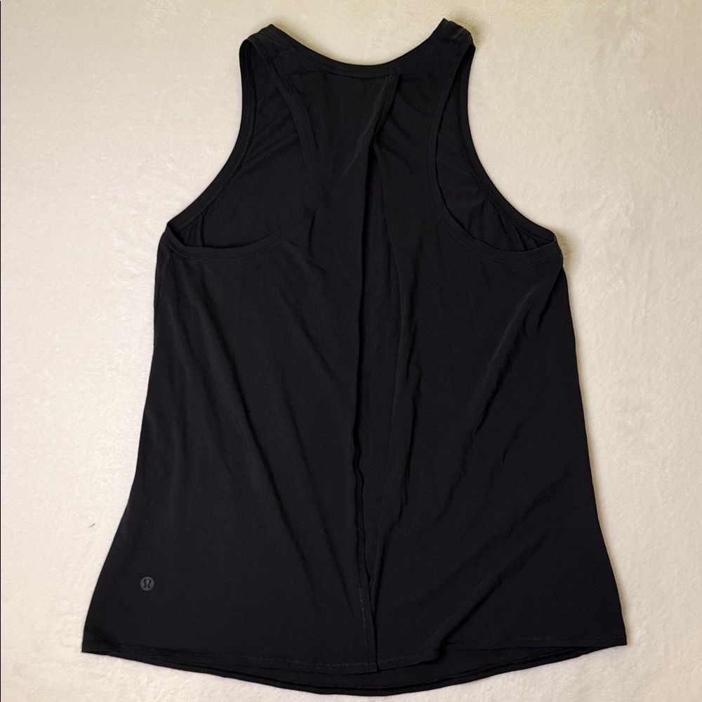 Lululemon Muscle Tee - Picture 5 of 9